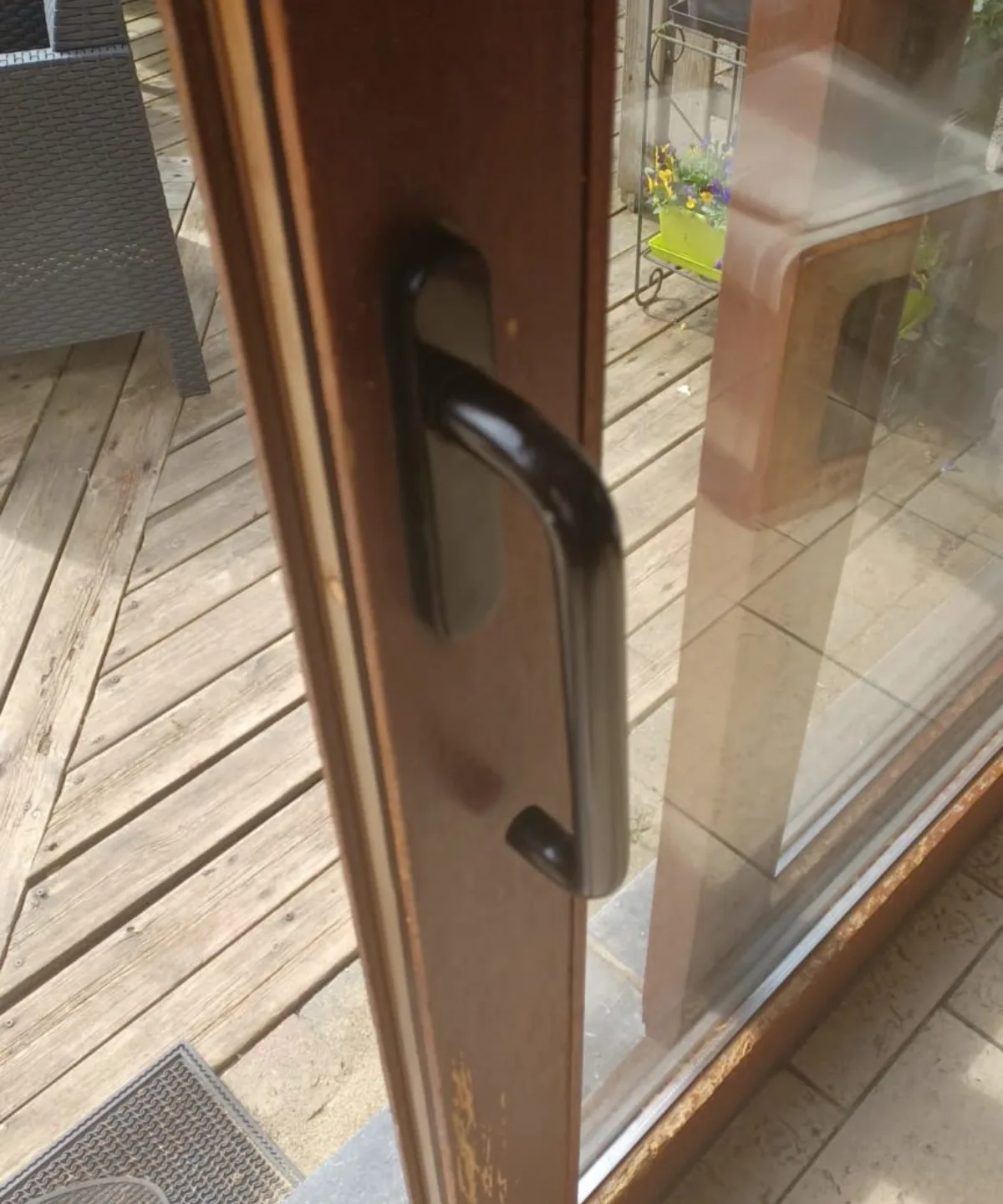 Porte coulissante en aluminium réparée